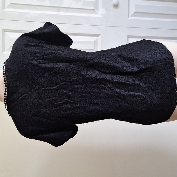 3/$20 Cable & Gauge Black Lace Blouse Sz L - Picture 3 of 9